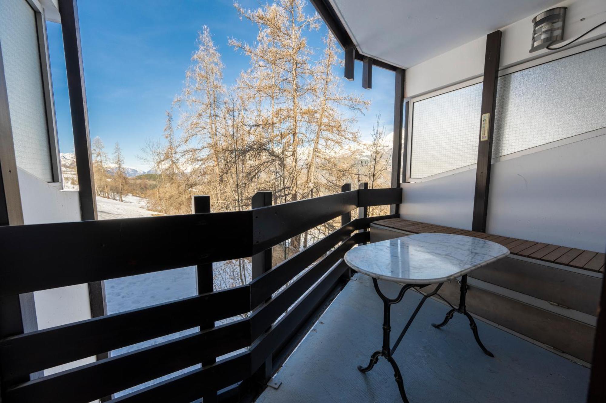 Doux Crepuscule - Au Bord Des Pistes - Parking Apartment Enchastrayes Exterior photo