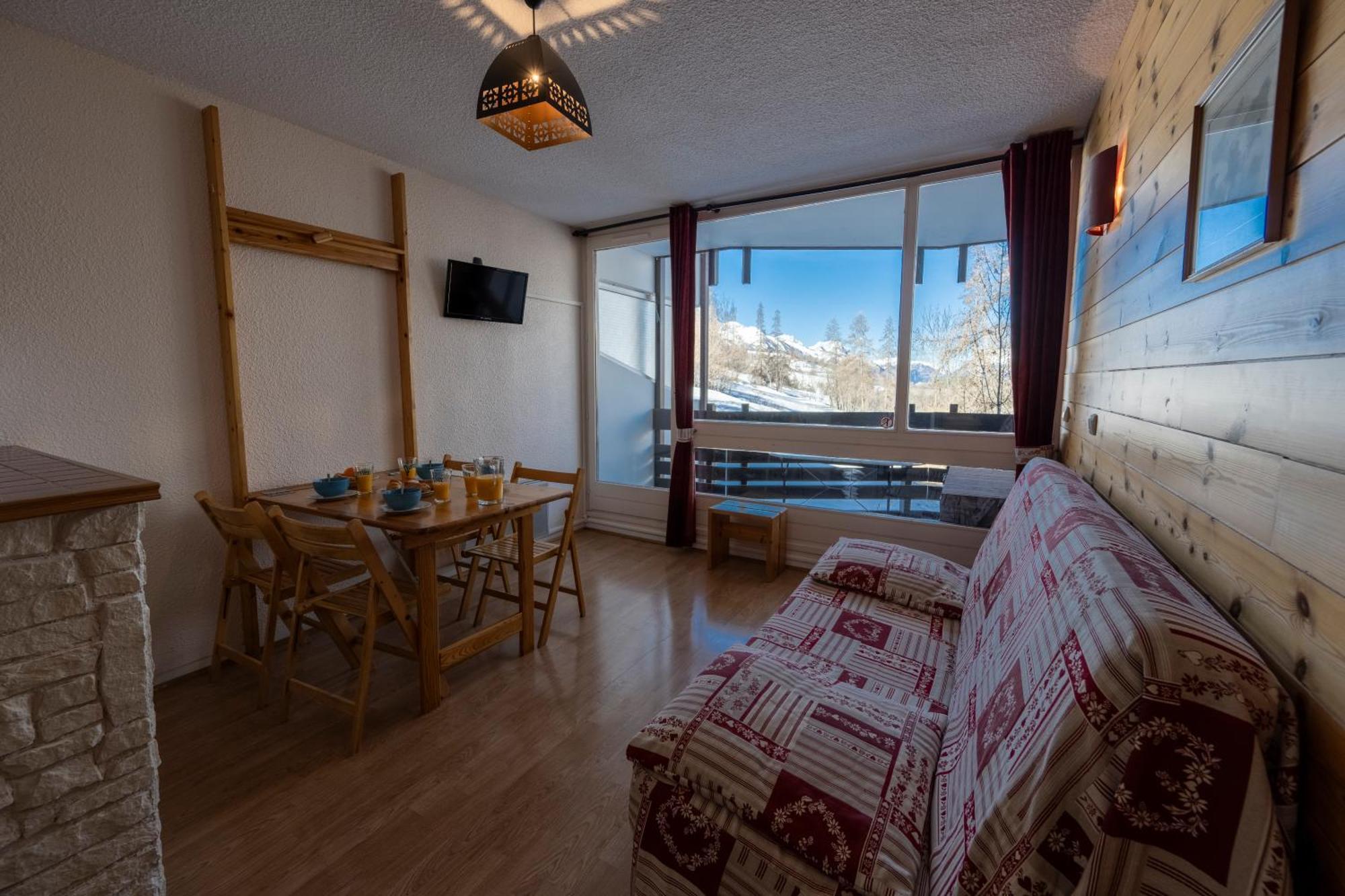 Doux Crepuscule - Au Bord Des Pistes - Parking Apartment Enchastrayes Exterior photo